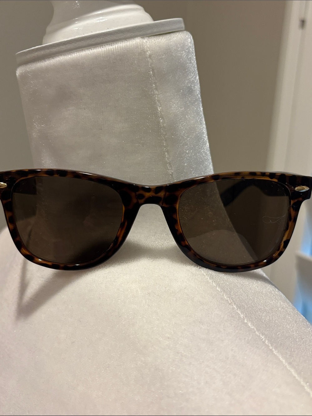 Lucky Brand Tortoiseshell Polarized Sunglasses - Classic Brown Lenses